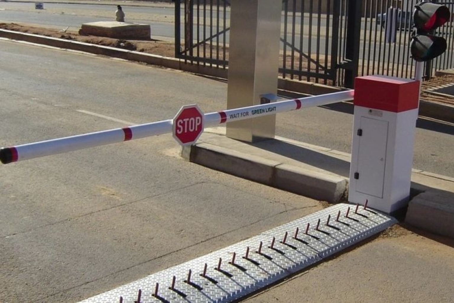 Boom gate system